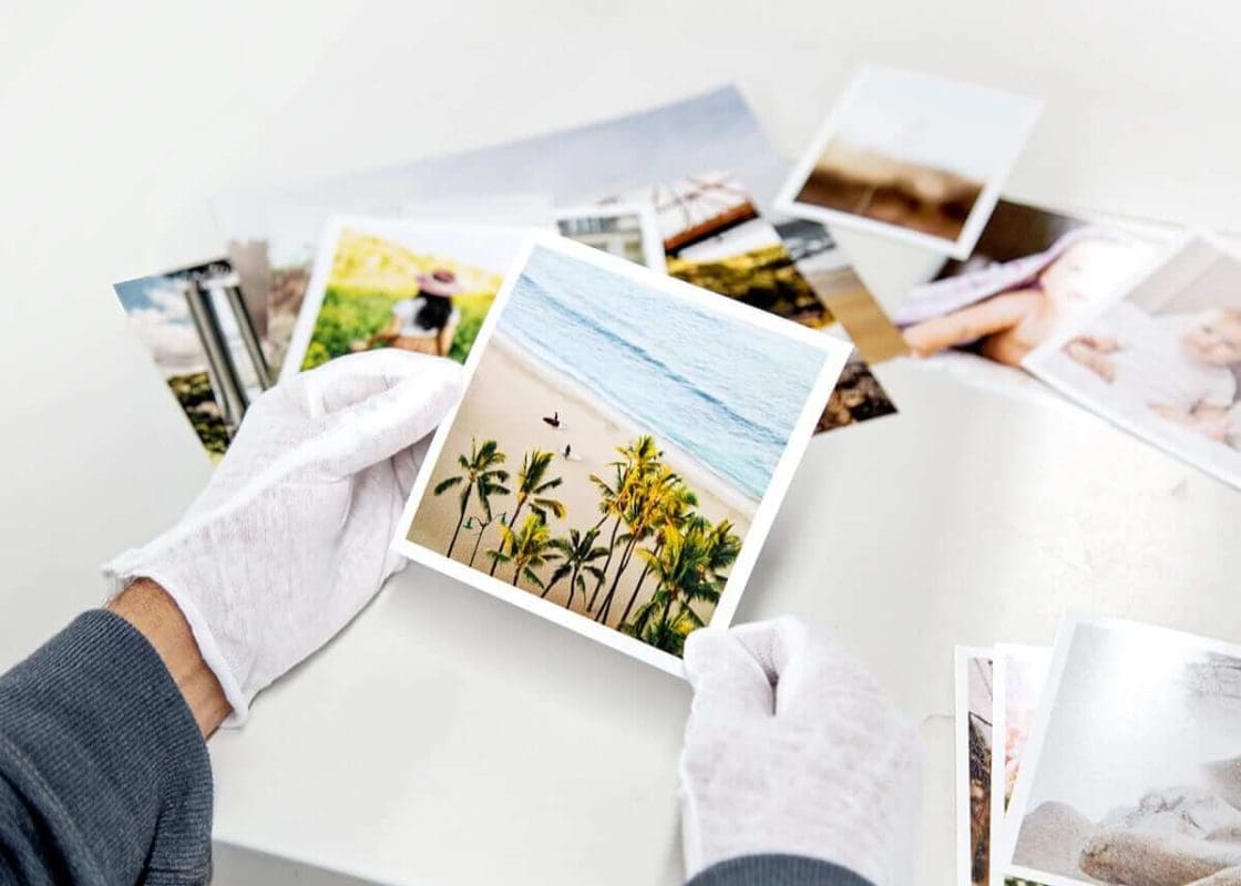 Záver Tlač fotografií je skvelým spôsobom, ako uchovať svoje cestovateľské spomienky. S kvalitnými tlačovými službami môžete vytvoriť jedinečné produkty, ktoré vám pripomenú vaše najlepšie dobrodružstvá. Nezabúdajte, že dobrá kvalita tlače a prispôsobiteľnosť sú kľúčové pri výbere správnej služby. Uchovajte si svoje spomienky na cestovanie v podobe, ktorá vydrží a prináša radosť po celý život!